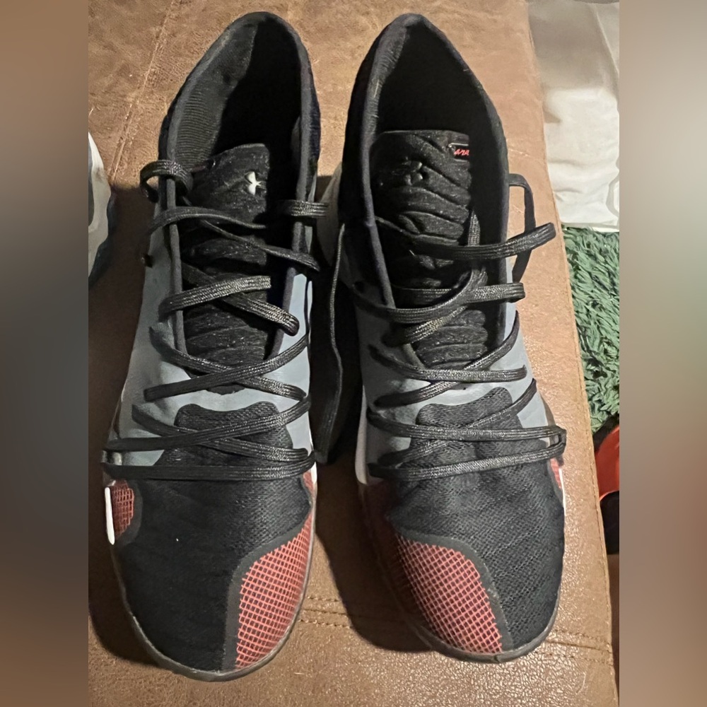 Under Armour Shoes 9.5